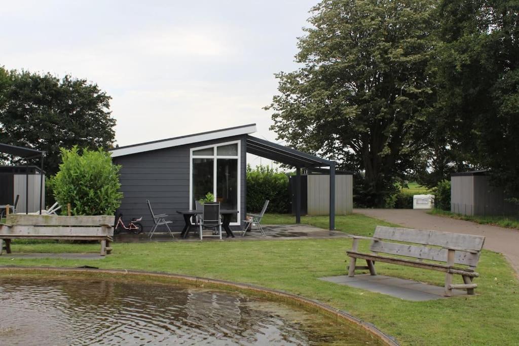 Vakantiehuis Met Vijverzicht Lathum Exterior foto