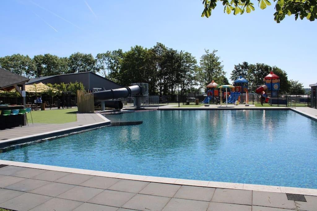 Vakantiehuis Met Vijverzicht Lathum Exterior foto